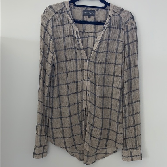 Michael Stars Tops - Michael stars grey and taupe button down Michael Stars Tops - Michael stars grey and taupe button down